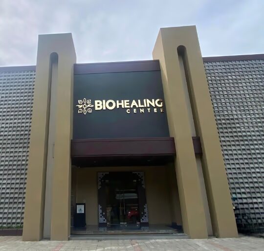 Tampak Depan Puri Indah Center